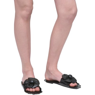 THE DAISY SANDAL